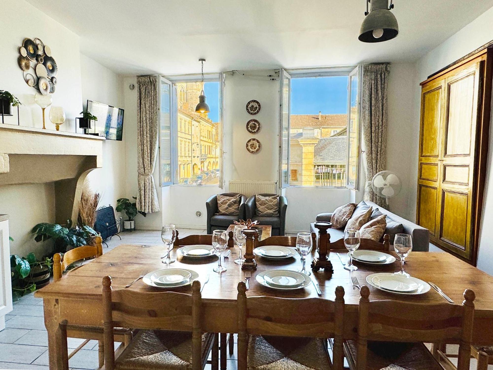Maison De Au Coeur D'une Bastide Historique Appartement Monségur
